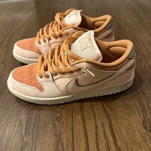 Nike Orange and Pink Sneakers Vibrant Style